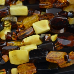 Irregular shape multicolored beads necklace